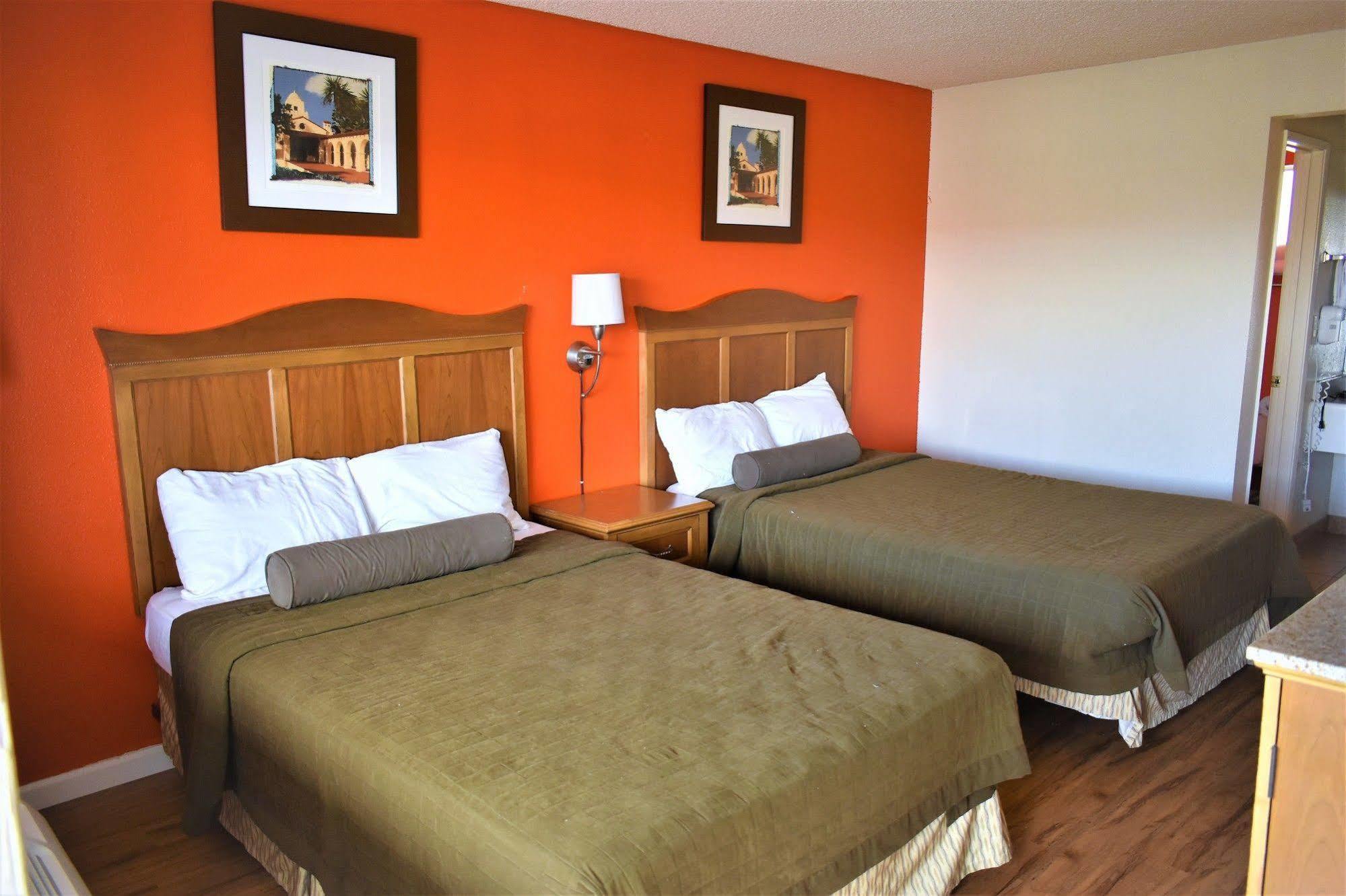 Hotel Europa Ridgecrest Buitenkant foto