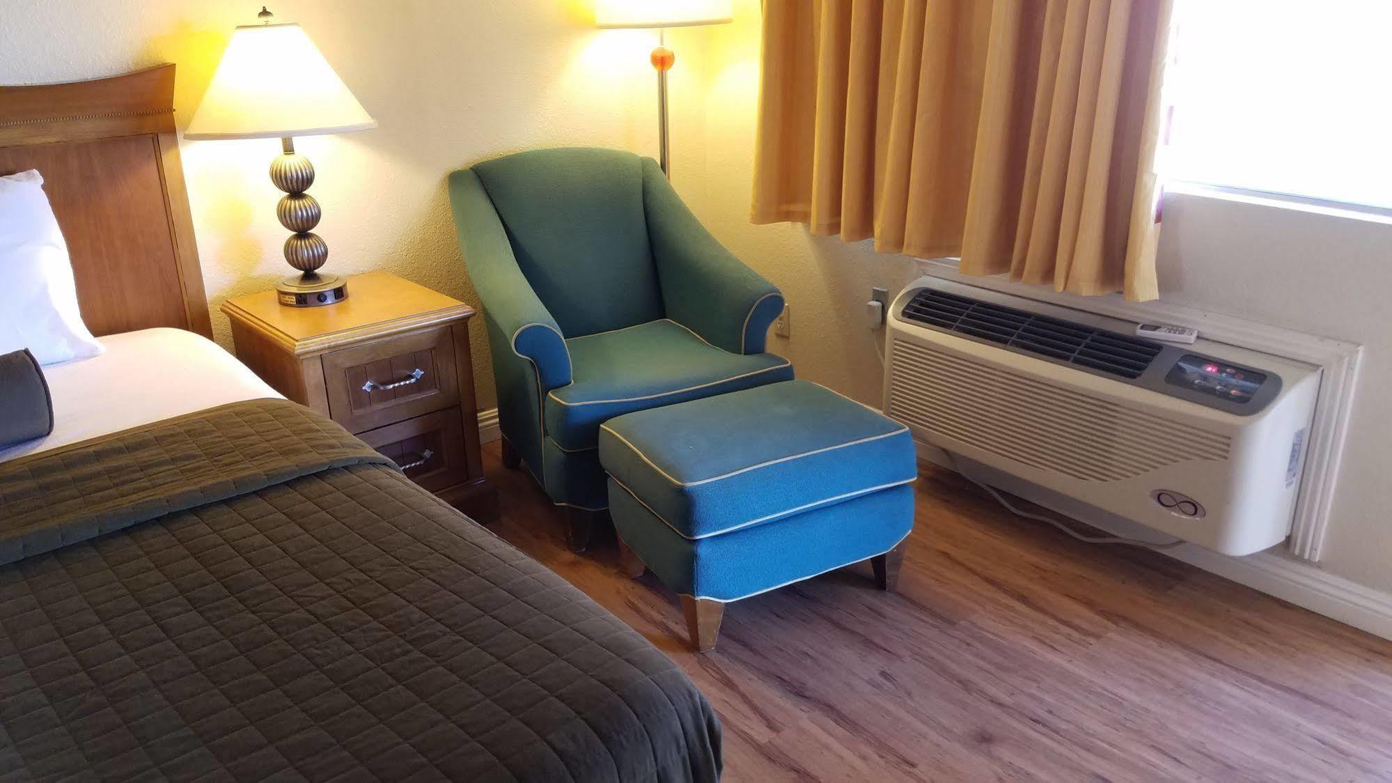 Hotel Europa Ridgecrest Buitenkant foto